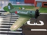 Polikarpov survolant la piste