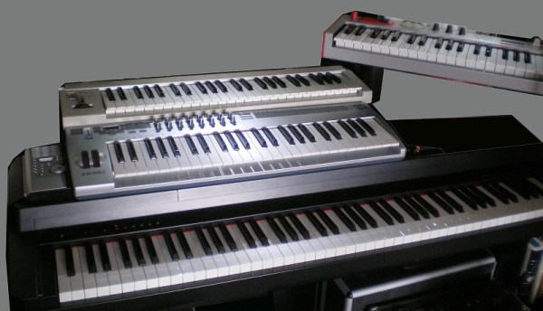 Clavinova, claviers midi